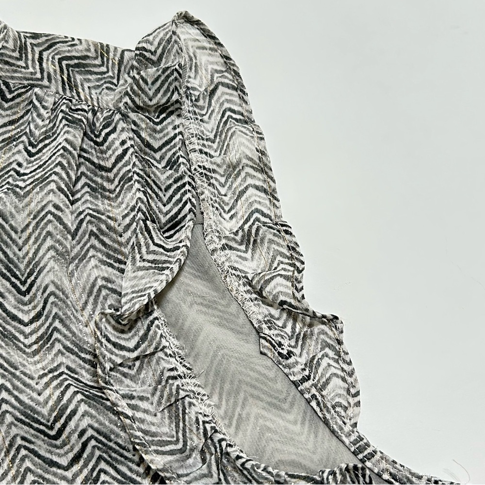 DKNY Ruffled Sleeveless Top grey with lining size S - Picture 8 of 10